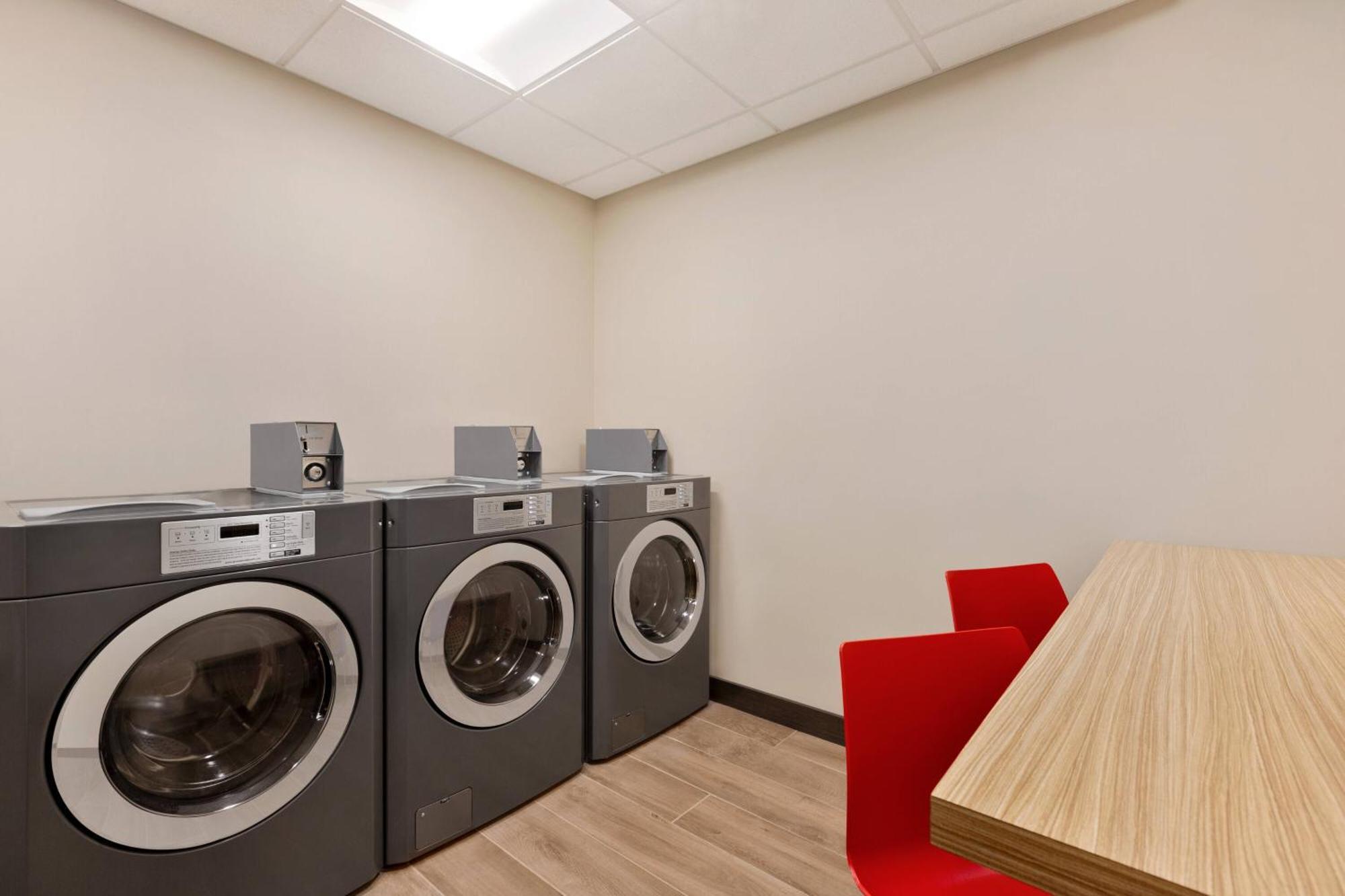 Towneplace Suites Cedar Rapids Marion Экстерьер фото