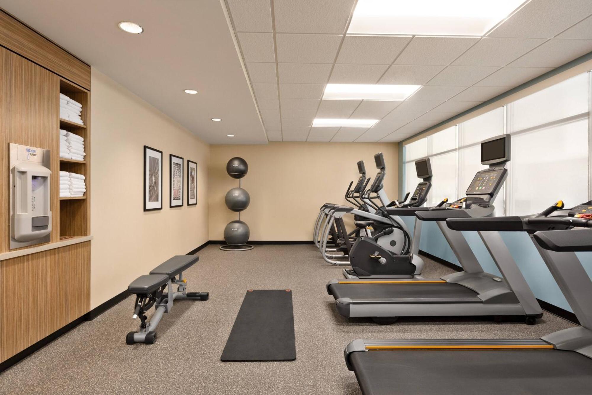 Towneplace Suites Cedar Rapids Marion Экстерьер фото