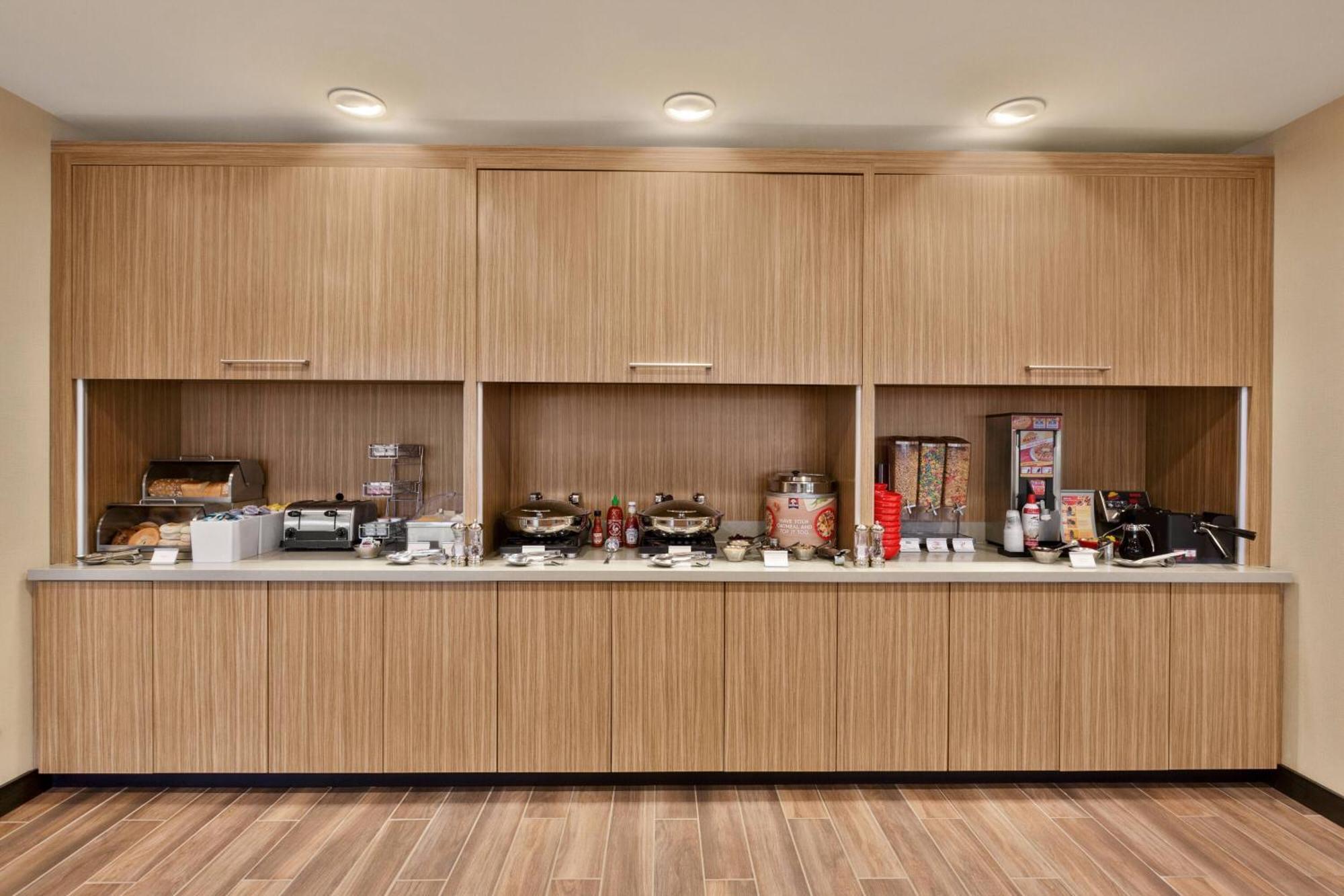 Towneplace Suites Cedar Rapids Marion Экстерьер фото