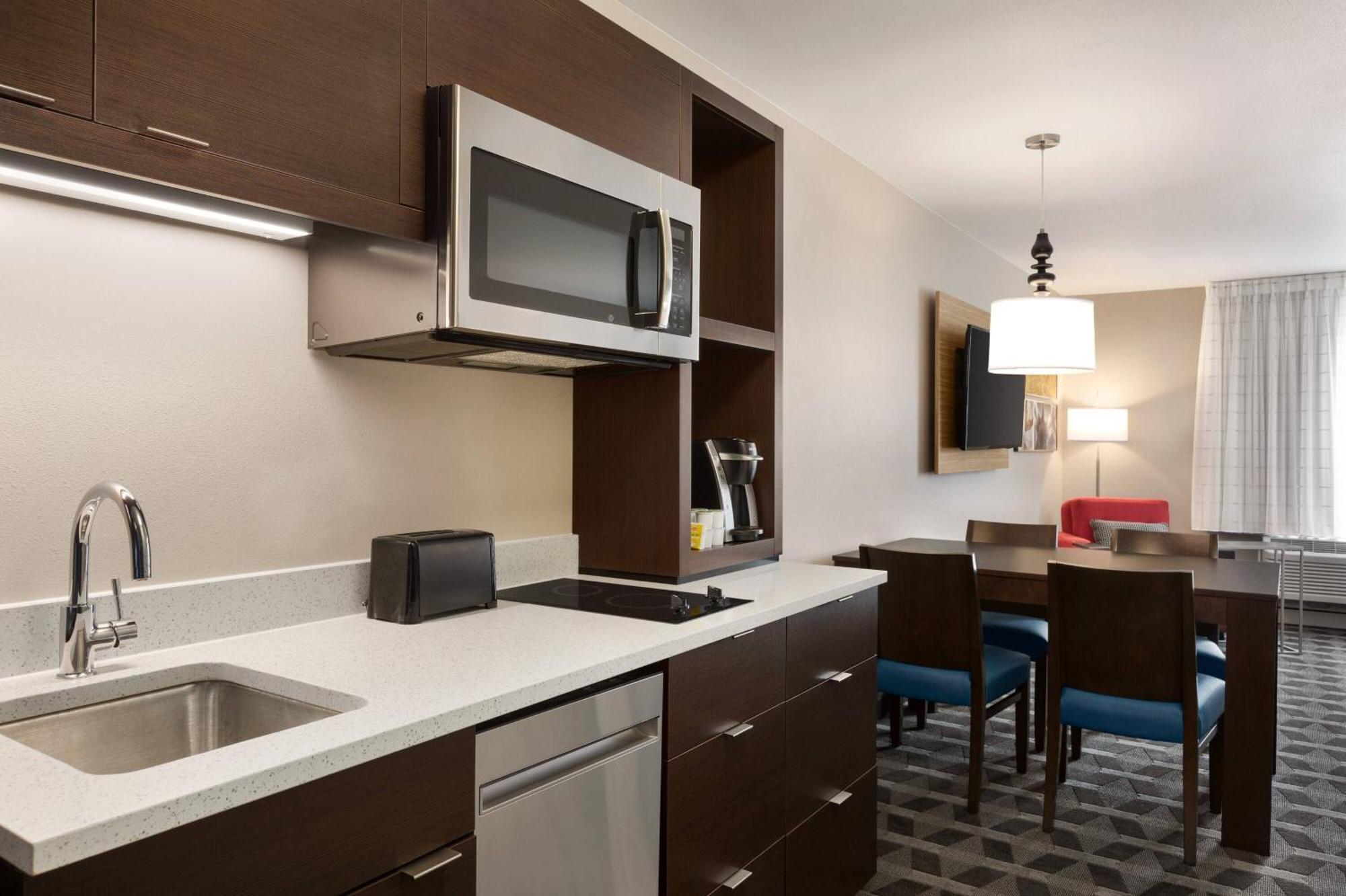 Towneplace Suites Cedar Rapids Marion Экстерьер фото