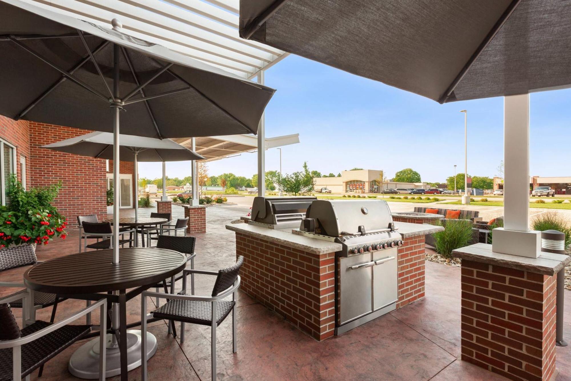 Towneplace Suites Cedar Rapids Marion Экстерьер фото